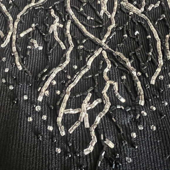 Kenneth Miller - V Neck Embellished Top - size Large - Picture 2 of 5